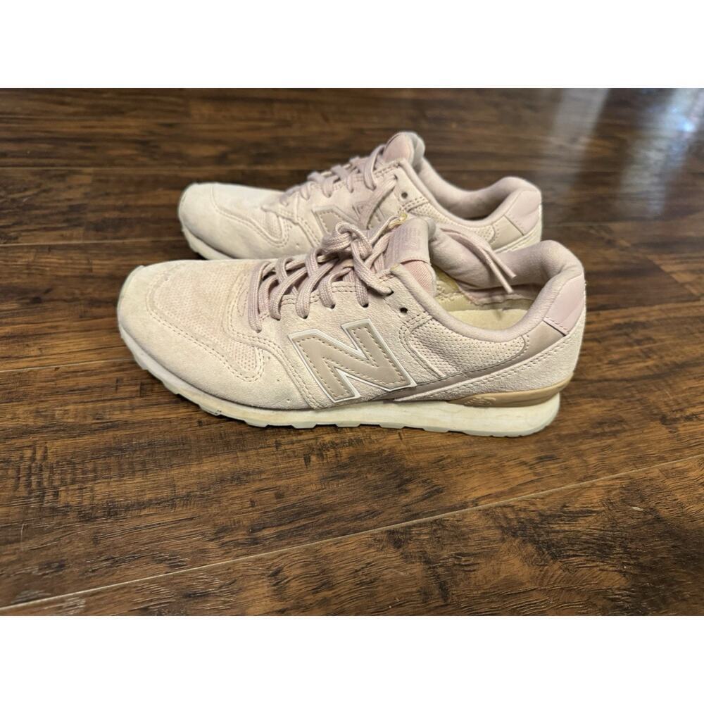 New Balance 696 Womens Size 6.5 Pink Athletic Running Walking Shoes Sneakers